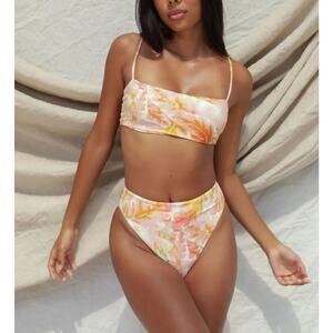 NWT Stone Fox Swim Bliss Bikini Top - Hot Tropix Print Size XL